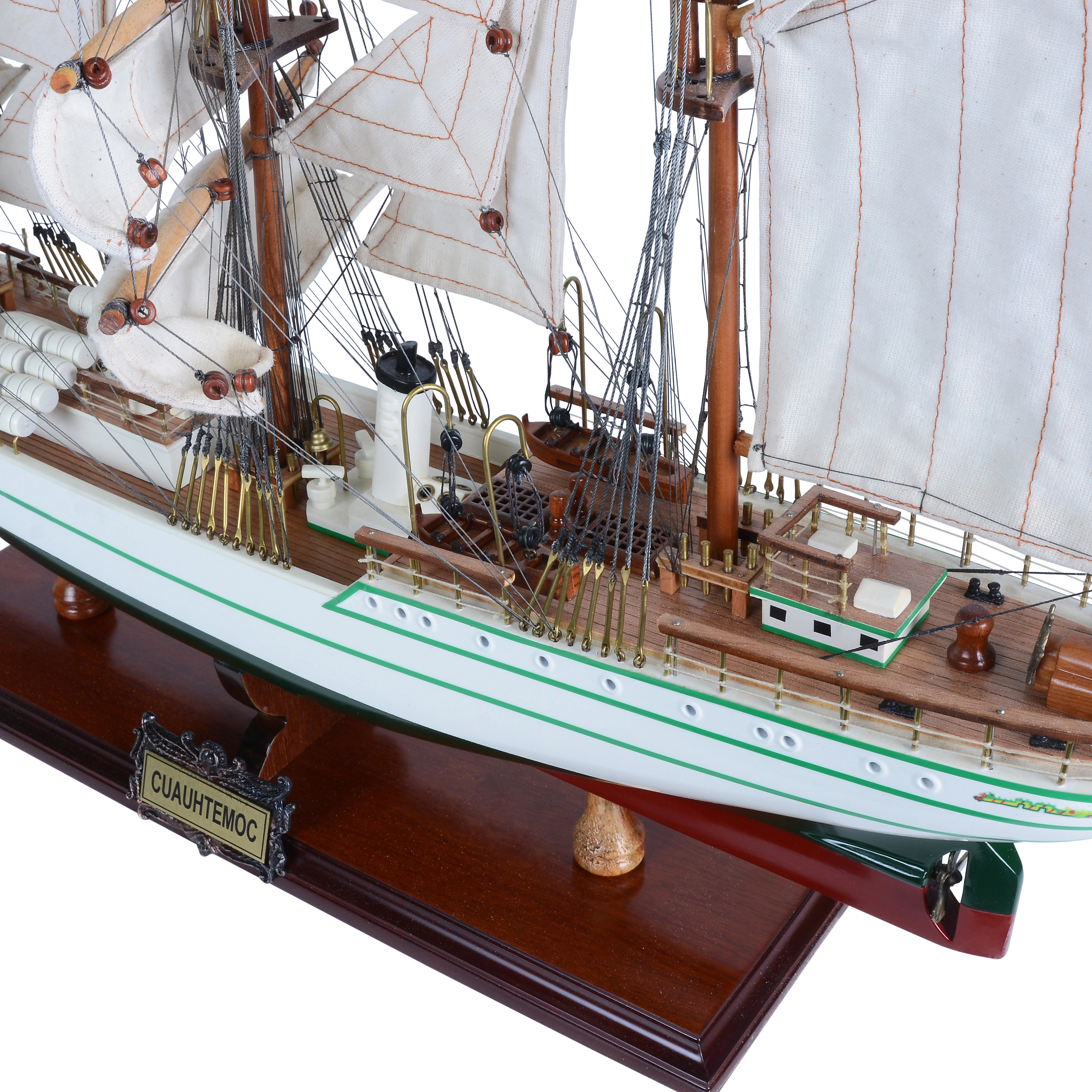 T390 Cuauhtemoc Medium (curved sails) 28 inches T390 Cuauhtemoc Medium L03.jpg